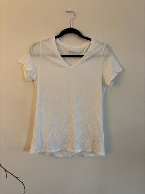 Quince cotton-modal blend V-neck t-shirt size medium